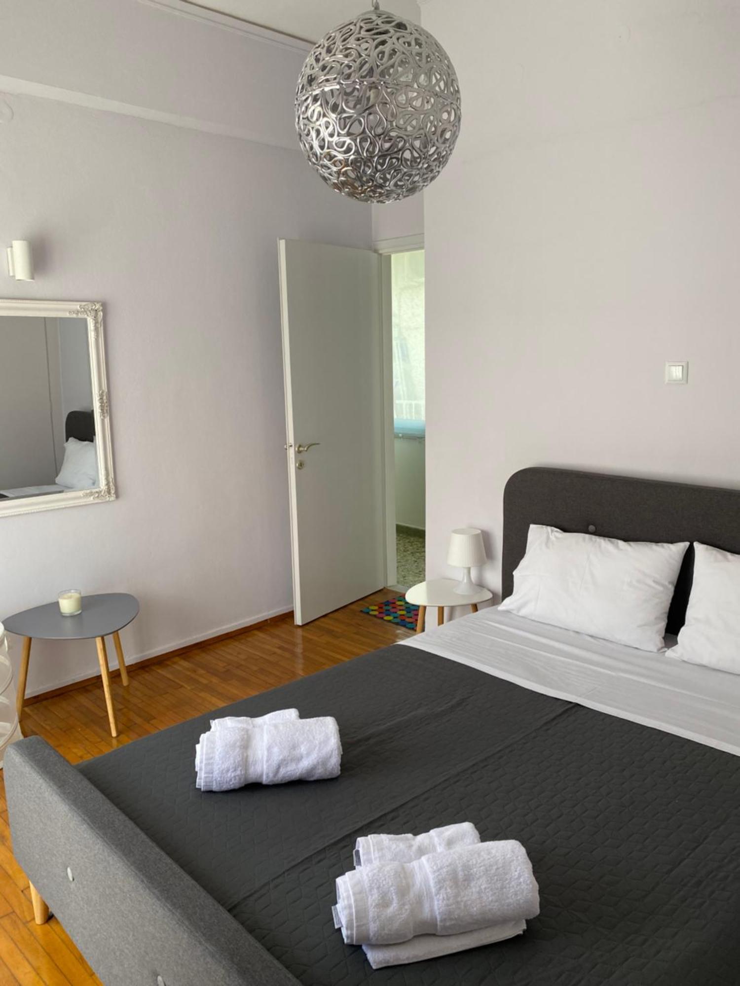 Darsiss - Agrinio Museum Apartment Экстерьер фото